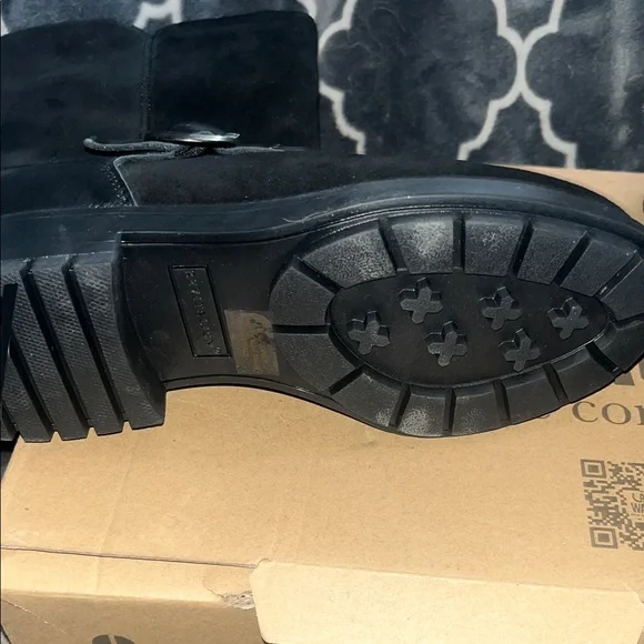 Revitalign Women's Black Ankle Booties - Picture 6 of 15